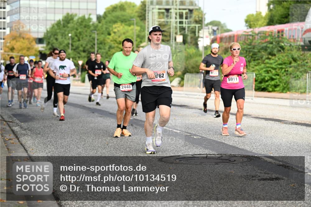 06.09.2026 - CURREX Alsterlauf Dr. Thomas Lammeyer http://msf.ph/oto/10134519 06.09.2026 09:59:54 Laufen 2448, 62, 5911 meine-sportfotos.de