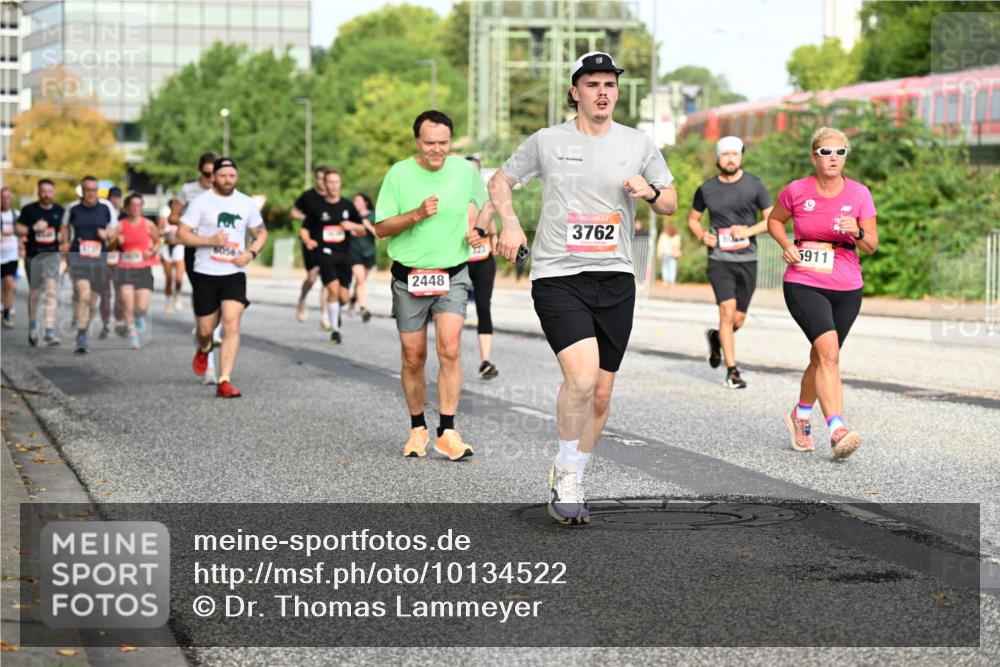 06.09.2026 - CURREX Alsterlauf Dr. Thomas Lammeyer http://msf.ph/oto/10134522 06.09.2026 09:59:55 Laufen 2448, 3762, 5911 meine-sportfotos.de