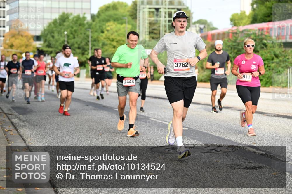 06.09.2026 - CURREX Alsterlauf Dr. Thomas Lammeyer http://msf.ph/oto/10134524 06.09.2026 09:59:55 Laufen 2448, 3762, 911 meine-sportfotos.de