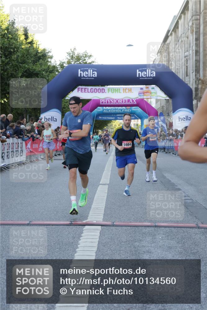 06.09.2026 - CURREX Alsterlauf Yannick Fuchs http://msf.ph/oto/10134560 06.09.2026 09:42:17 Ziel 3238, 4114, 4858, 5554, 5960, 5984, 6127, 6151, 6280, 6419, 6463, 8197 meine-sportfotos.de