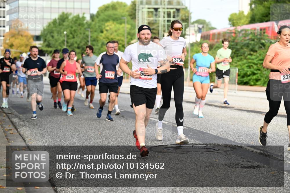 06.09.2026 - CURREX Alsterlauf Dr. Thomas Lammeyer http://msf.ph/oto/10134562 06.09.2026 09:59:58 Laufen 345, 2629, 5737, 6050, 3756, 3367, 232 meine-sportfotos.de