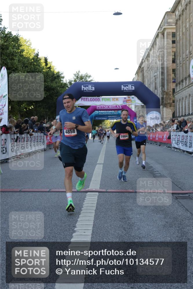 06.09.2026 - CURREX Alsterlauf Yannick Fuchs http://msf.ph/oto/10134577 06.09.2026 09:42:18 Ziel 2003, 4114, 4858, 5554, 5960, 5984, 6127, 6151, 6419, 6463, 8197 meine-sportfotos.de