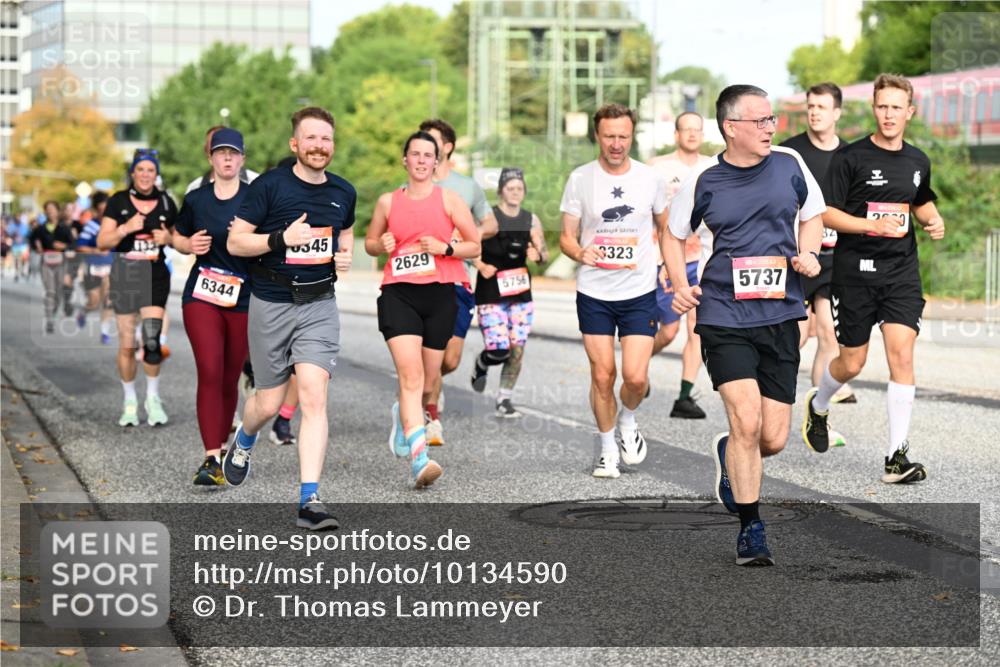 06.09.2026 - CURREX Alsterlauf Dr. Thomas Lammeyer http://msf.ph/oto/10134590 06.09.2026 10:00:01 Laufen 6344, 345, 2629, 5756, 323, 5737 meine-sportfotos.de