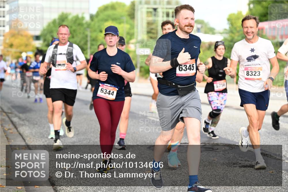 06.09.2026 - CURREX Alsterlauf Dr. Thomas Lammeyer http://msf.ph/oto/10134606 06.09.2026 10:00:02 Laufen 6344, 6345, 5756, 8323 meine-sportfotos.de
