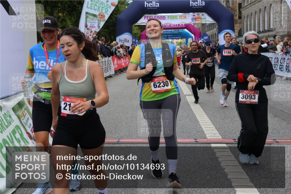 06.09.2026 - CURREX Alsterlauf Strokosch-Dieckow http://msf.ph/oto/10134693 06.09.2026 10:08:31 Ziel 2035, 2080, 2105, 2155, 2504, 3082, 3093, 3390, 3888, 3889, 4399, 4447, 4476, 4651, 5030, 5140, 5582, 5854, 6230 meine-sportfotos.de