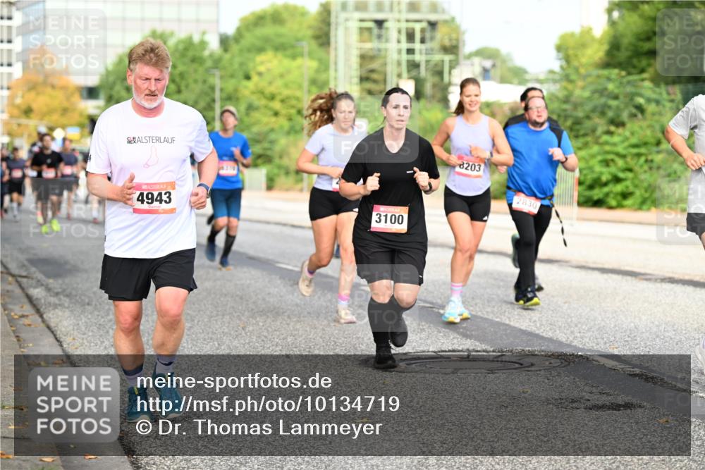 06.09.2026 - CURREX Alsterlauf Dr. Thomas Lammeyer http://msf.ph/oto/10134719 06.09.2026 10:00:12 Laufen 4943, 3100, 8203, 2830, 1177 meine-sportfotos.de