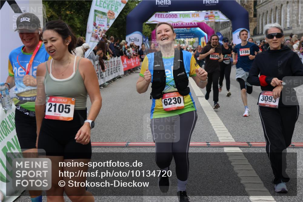 06.09.2026 - CURREX Alsterlauf Strokosch-Dieckow http://msf.ph/oto/10134720 06.09.2026 10:08:31 Ziel 2035, 2080, 2105, 2155, 2504, 3082, 3093, 3390, 3888, 3889, 4399, 4447, 4476, 4651, 5030, 5140, 5582, 5854, 6230 meine-sportfotos.de
