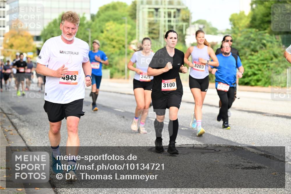 06.09.2026 - CURREX Alsterlauf Dr. Thomas Lammeyer http://msf.ph/oto/10134721 06.09.2026 10:00:12 Laufen 4943, 2429, 3100, 8203, 2830 meine-sportfotos.de