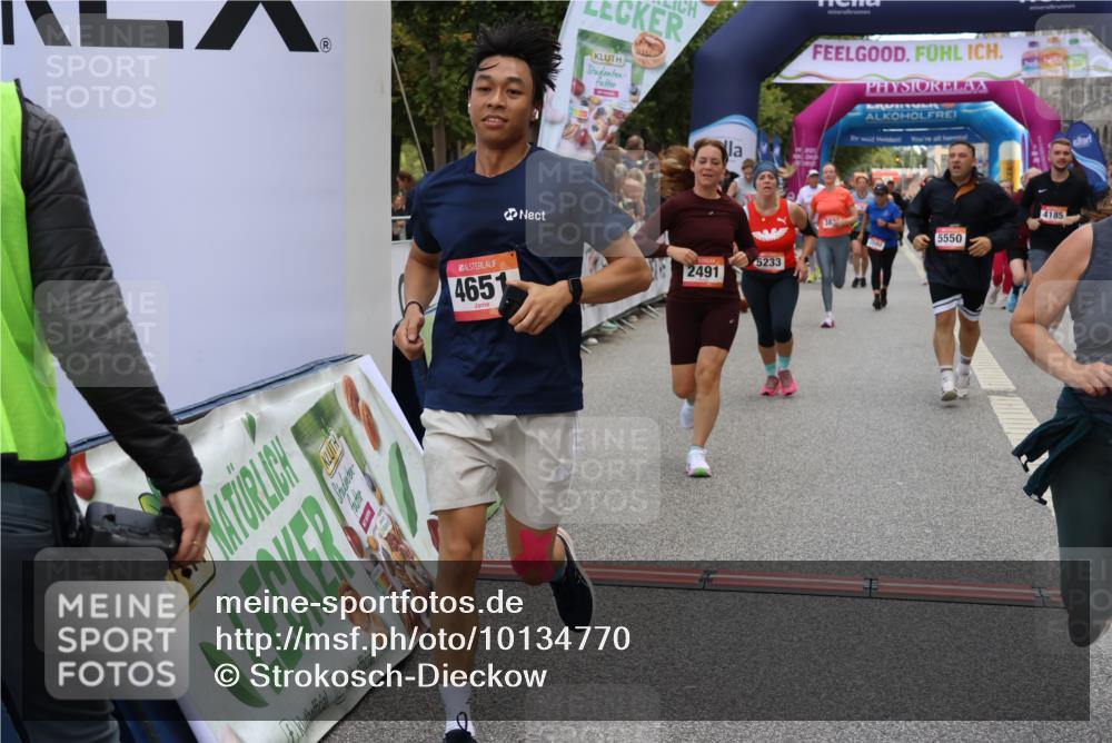 06.09.2026 - CURREX Alsterlauf Strokosch-Dieckow http://msf.ph/oto/10134770 06.09.2026 10:08:37 Ziel 2491, 2580, 3082, 3093, 3482, 3836, 3888, 3889, 4185, 4476, 4651, 5030, 5140, 5233, 5319, 5550, 5854, 6230 meine-sportfotos.de