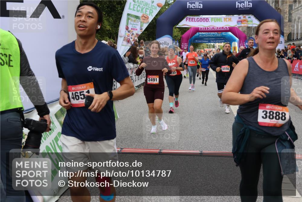 06.09.2026 - CURREX Alsterlauf Strokosch-Dieckow http://msf.ph/oto/10134787 06.09.2026 10:08:37 Ziel 2491, 2580, 3082, 3093, 3482, 3836, 3888, 3889, 4185, 4476, 4651, 5030, 5140, 5233, 5319, 5550, 5854, 6230 meine-sportfotos.de