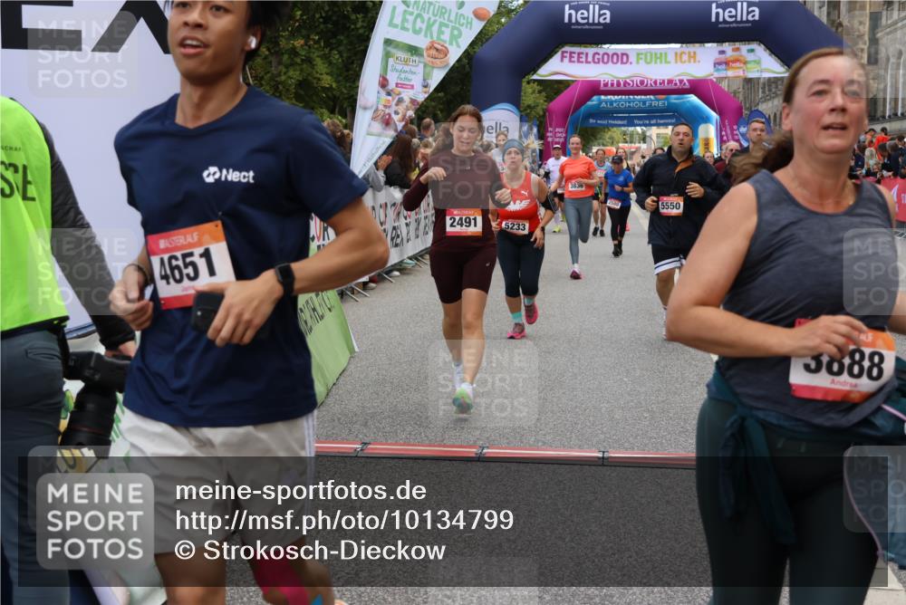 06.09.2026 - CURREX Alsterlauf Strokosch-Dieckow http://msf.ph/oto/10134799 06.09.2026 10:08:37 Ziel 2491, 2580, 3082, 3093, 3482, 3836, 3888, 3889, 4185, 4476, 4651, 5030, 5140, 5233, 5319, 5550, 5854, 6230 meine-sportfotos.de