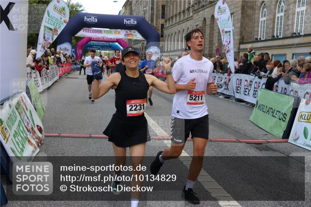 06.09.2026 - CURREX Alsterlauf Strokosch-Dieckow http://msf.ph/oto/10134829 06.09.2026 09:55:24 Ziel 2012, 2231, 2232, 3126, 3344, 3484, 4512, 4688, 5211, 5314, 5855, 6293, 6367 meine-sportfotos.de