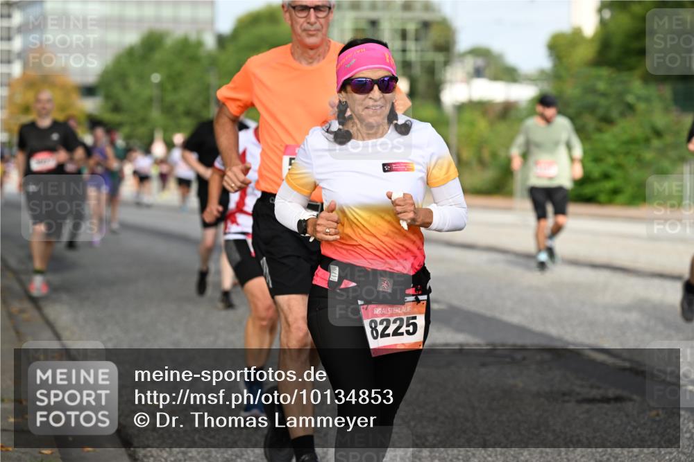 06.09.2026 - CURREX Alsterlauf Dr. Thomas Lammeyer http://msf.ph/oto/10134853 06.09.2026 10:00:26 Laufen 44, 8225 meine-sportfotos.de