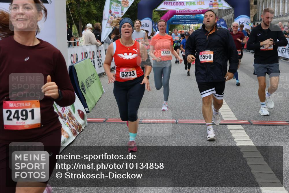 06.09.2026 - CURREX Alsterlauf Strokosch-Dieckow http://msf.ph/oto/10134858 06.09.2026 10:08:40 Ziel 2374, 2450, 2487, 2491, 2580, 3082, 3482, 3836, 3888, 3889, 4115, 4185, 4233, 4651, 5130, 5140, 5233, 5319, 5550, 5985, 8089 meine-sportfotos.de