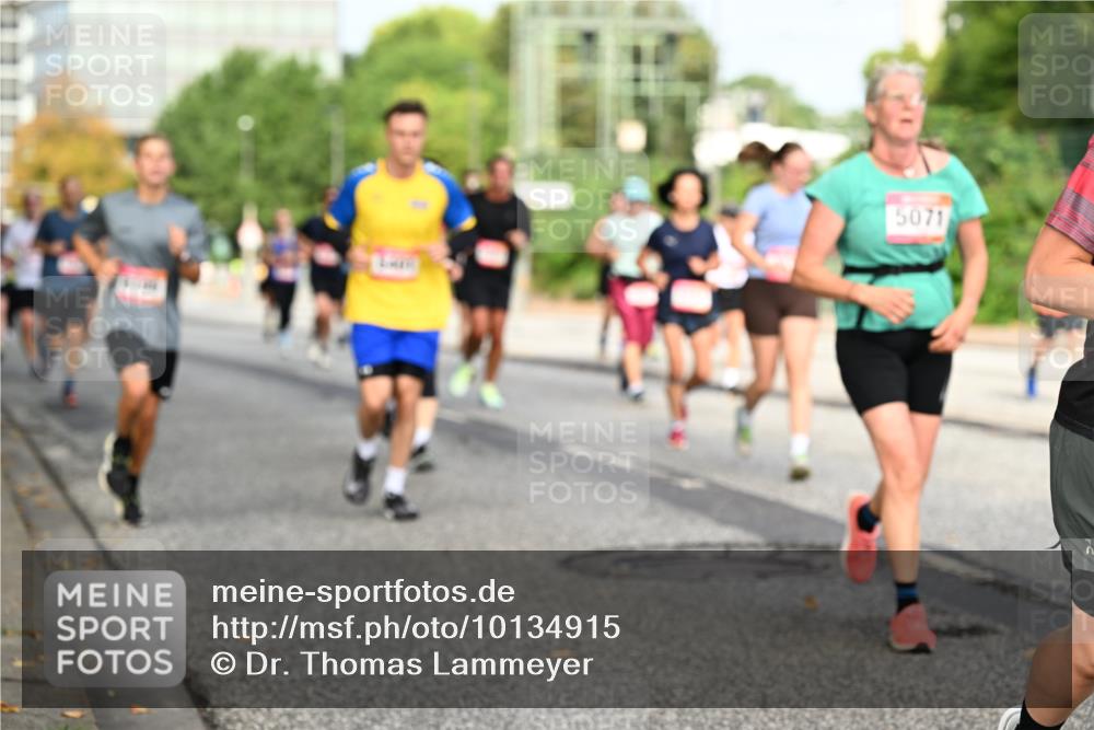 06.09.2026 - CURREX Alsterlauf Dr. Thomas Lammeyer http://msf.ph/oto/10134915 06.09.2026 10:00:36 Laufen 5071 meine-sportfotos.de
