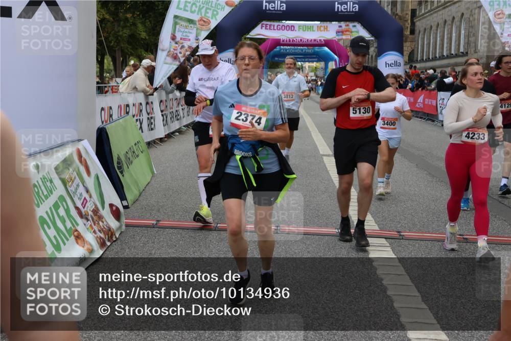 06.09.2026 - CURREX Alsterlauf Strokosch-Dieckow http://msf.ph/oto/10134936 06.09.2026 10:08:45 Ziel 2374, 2450, 2487, 2580, 3086, 3400, 3482, 3540, 3811, 3812, 3836, 4115, 4129, 4185, 4233, 5130, 5233, 5319, 5550, 5985, 8089 meine-sportfotos.de
