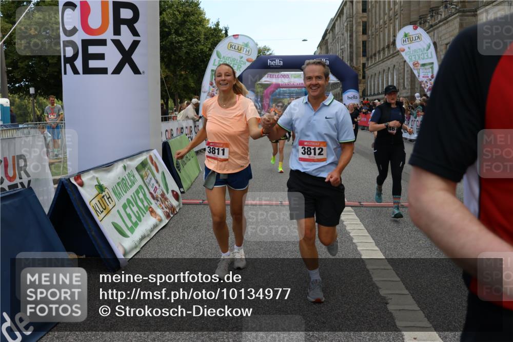 06.09.2026 - CURREX Alsterlauf Strokosch-Dieckow http://msf.ph/oto/10134977 06.09.2026 10:08:48 Ziel 2374, 2450, 2487, 2580, 3086, 3400, 3540, 3811, 3812, 4115, 4129, 4233, 4274, 4746, 5125, 5130, 5319, 5367, 5985, 8089 meine-sportfotos.de