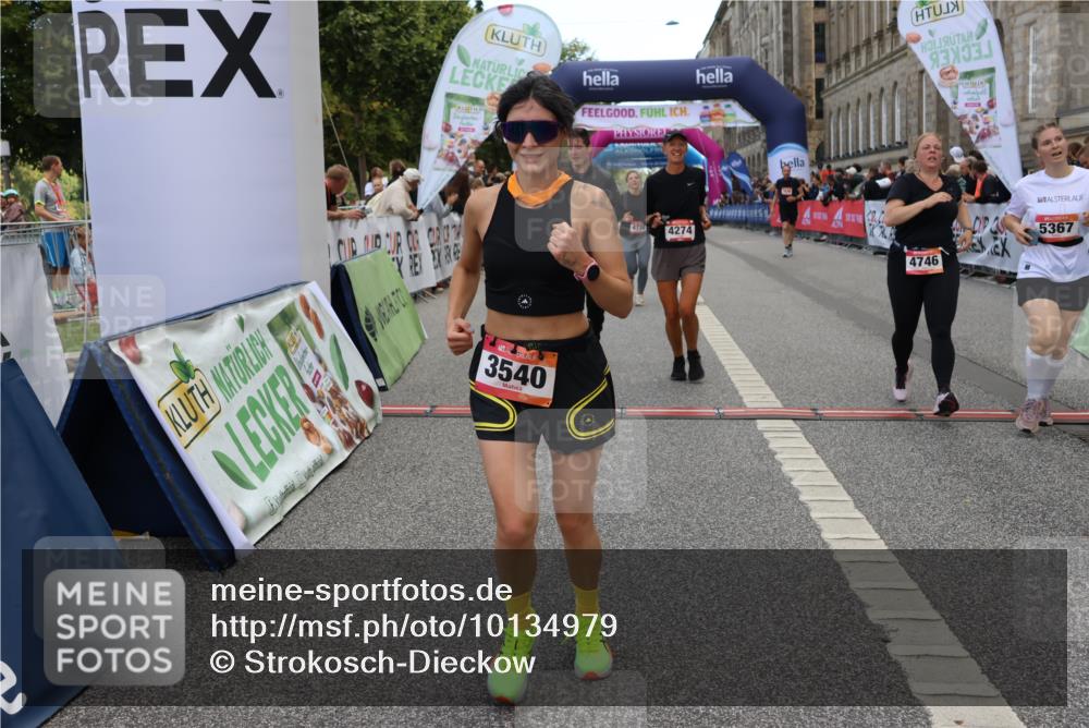 06.09.2026 - CURREX Alsterlauf Strokosch-Dieckow http://msf.ph/oto/10134979 06.09.2026 10:08:51 Ziel 2374, 2777, 3086, 3400, 3540, 3811, 3812, 4115, 4129, 4233, 4274, 4738, 4746, 5125, 5130, 5367, 5985 meine-sportfotos.de