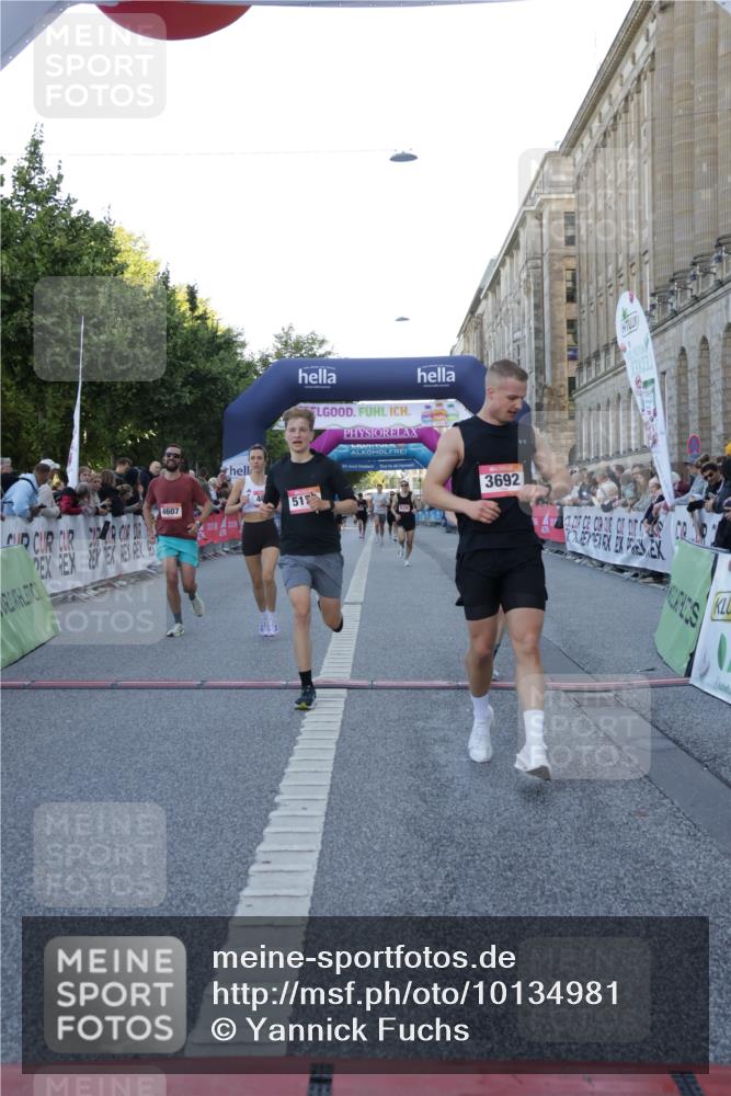 06.09.2026 - CURREX Alsterlauf Yannick Fuchs http://msf.ph/oto/10134981 06.09.2026 09:42:40 Ziel 2729, 3692, 4006, 4607, 4829, 5173, 5811, 6376 meine-sportfotos.de