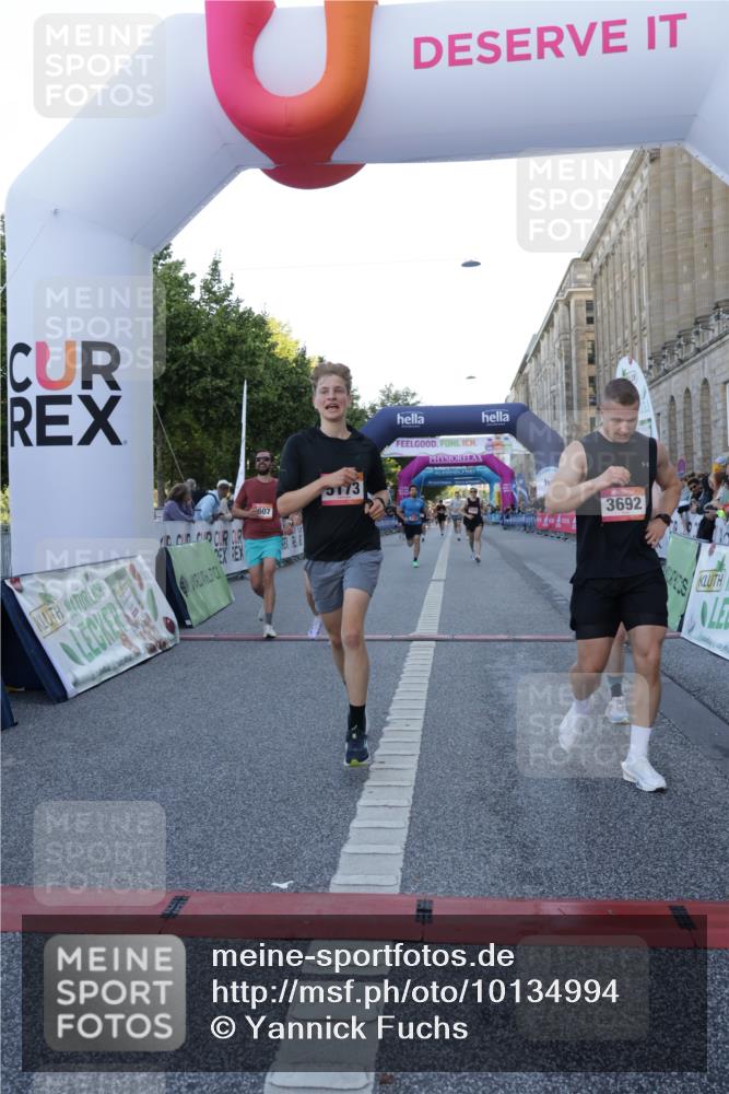 06.09.2026 - CURREX Alsterlauf Yannick Fuchs http://msf.ph/oto/10134994 06.09.2026 09:42:41 Ziel 2729, 3692, 4006, 4607, 4829, 5173, 5811, 6376 meine-sportfotos.de