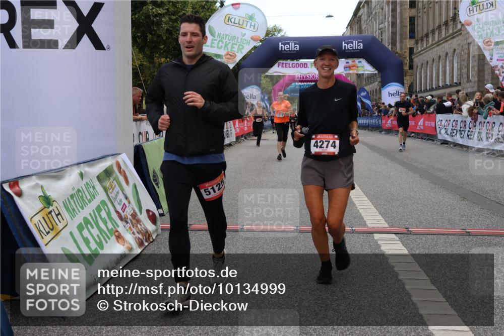 06.09.2026 - CURREX Alsterlauf Strokosch-Dieckow http://msf.ph/oto/10134999 06.09.2026 10:08:53 Ziel 2777, 3036, 3086, 3400, 3540, 3811, 3812, 4129, 4274, 4738, 4746, 5125, 5252, 5367, 6488 meine-sportfotos.de
