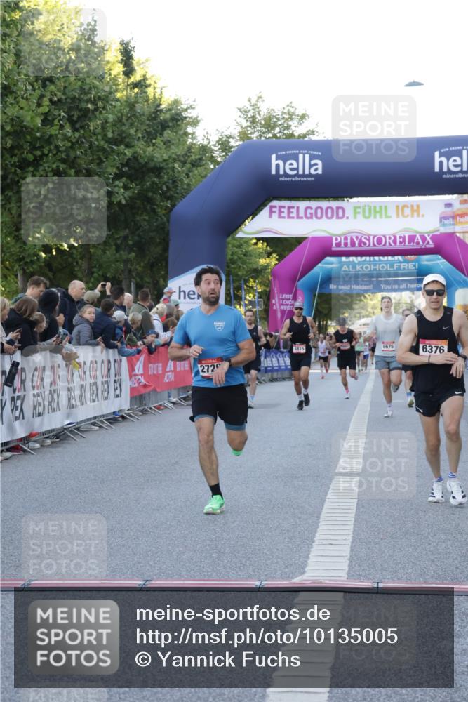 06.09.2026 - CURREX Alsterlauf Yannick Fuchs http://msf.ph/oto/10135005 06.09.2026 09:42:43 Ziel 2729, 3692, 4006, 4607, 4829, 5173, 5675, 5811, 6376 meine-sportfotos.de