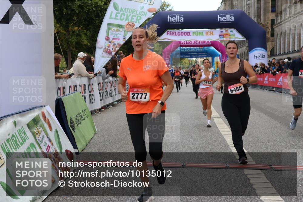 06.09.2026 - CURREX Alsterlauf Strokosch-Dieckow http://msf.ph/oto/10135012 06.09.2026 10:08:57 Ziel 2777, 3036, 4274, 4738, 4746, 5125, 5252, 5367, 5742, 6116, 6488, 8055 meine-sportfotos.de