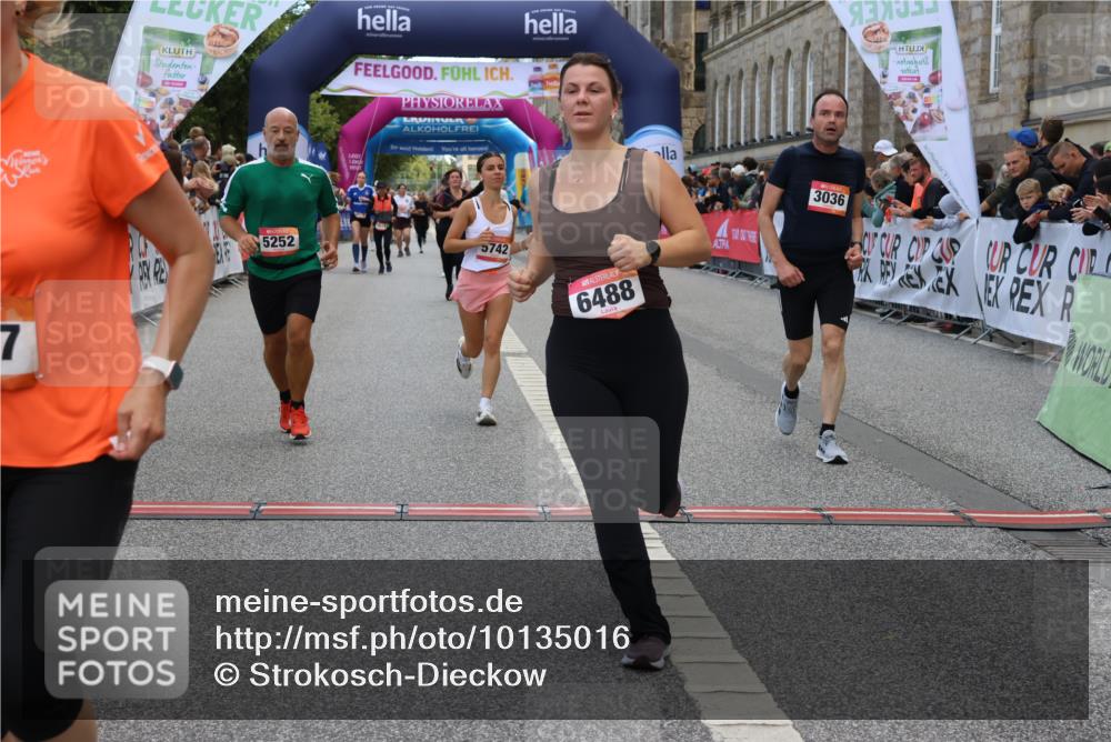 06.09.2026 - CURREX Alsterlauf Strokosch-Dieckow http://msf.ph/oto/10135016 06.09.2026 10:08:58 Ziel 2777, 3036, 4274, 4738, 4746, 5125, 5252, 5367, 5742, 6116, 6488, 8055 meine-sportfotos.de