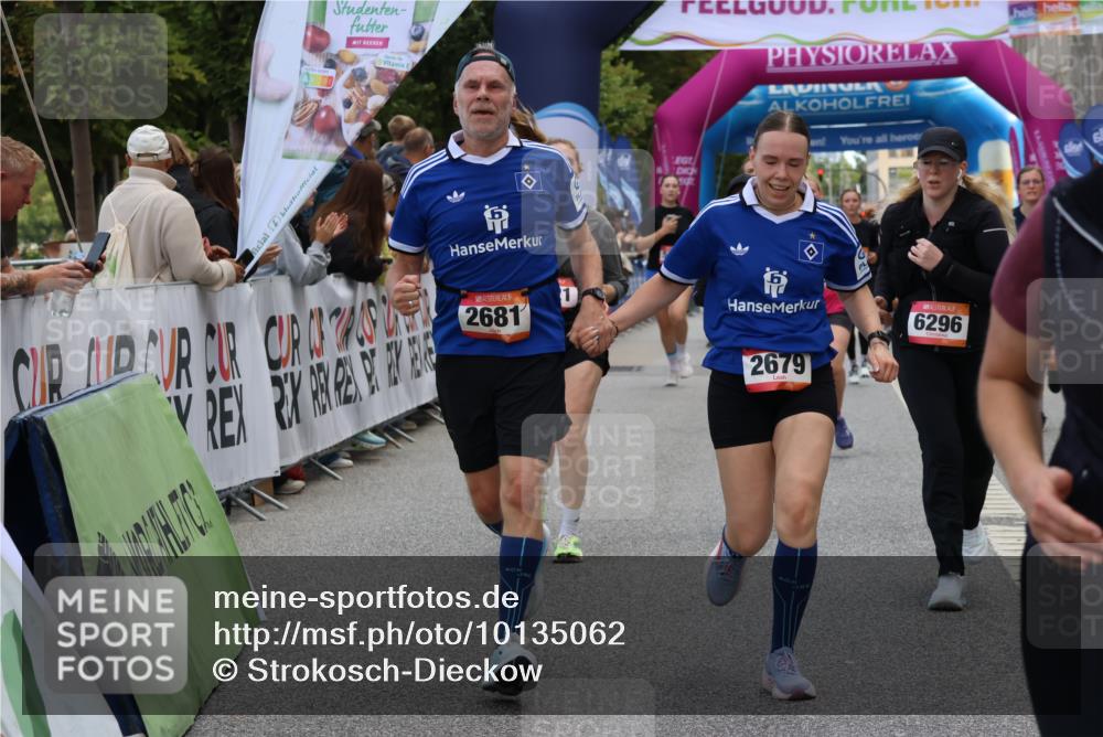 06.09.2026 - CURREX Alsterlauf Strokosch-Dieckow http://msf.ph/oto/10135062 06.09.2026 10:09:04 Ziel 2519, 2679, 2681, 3036, 4021, 5007, 5132, 5252, 5742, 5798, 6116, 6296, 6340, 6460, 6487, 6488, 8055 meine-sportfotos.de
