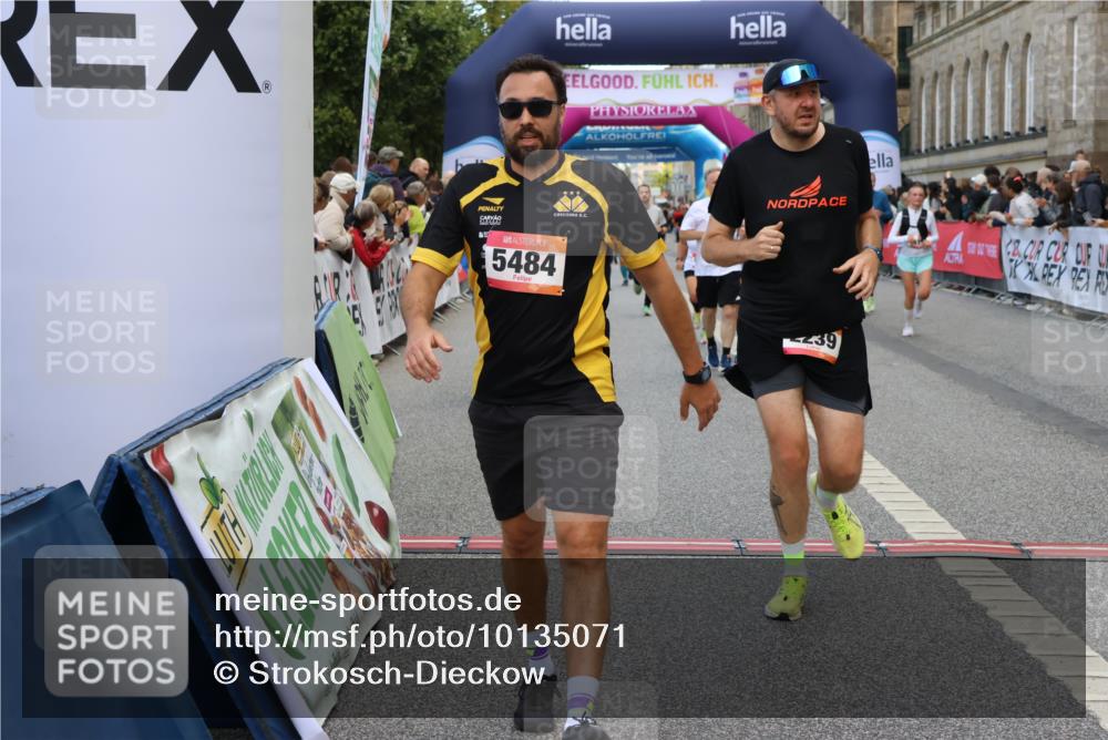 06.09.2026 - CURREX Alsterlauf Strokosch-Dieckow http://msf.ph/oto/10135071 06.09.2026 09:55:58 Ziel 2239, 2277, 2372, 2626, 2641, 3411, 4135, 4190, 4262, 4434, 4463, 4627, 5021, 5484, 6032, 6301, 6313, 6400, 8086, 8211, 8259, 8338 meine-sportfotos.de