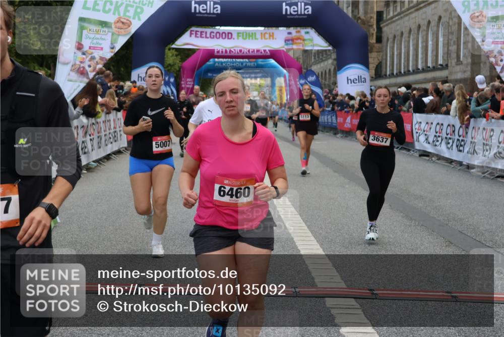 06.09.2026 - CURREX Alsterlauf Strokosch-Dieckow http://msf.ph/oto/10135092 06.09.2026 10:09:09 Ziel 2519, 2679, 2681, 3241, 3637, 4021, 5007, 5113, 5132, 5798, 5942, 6116, 6263, 6296, 6340, 6460, 6487, 8055 meine-sportfotos.de
