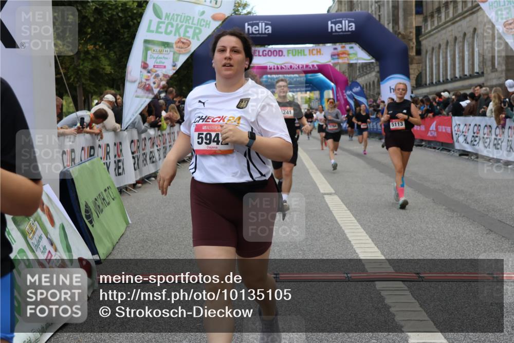 06.09.2026 - CURREX Alsterlauf Strokosch-Dieckow http://msf.ph/oto/10135105 06.09.2026 10:09:11 Ziel 2519, 2679, 2681, 3241, 3637, 4021, 5007, 5084, 5113, 5132, 5171, 5758, 5794, 5798, 5913, 5942, 6263, 6296, 6340, 6460, 6487 meine-sportfotos.de