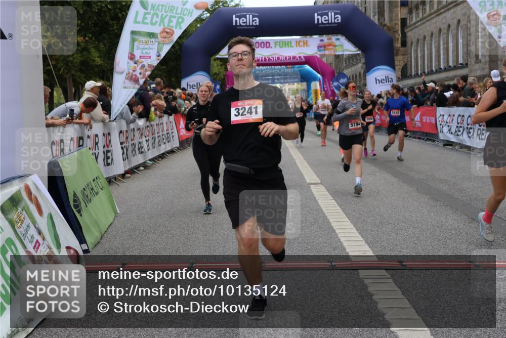 06.09.2026 - CURREX Alsterlauf Strokosch-Dieckow http://msf.ph/oto/10135124 06.09.2026 10:09:13 Ziel 2519, 3241, 3637, 5007, 5084, 5113, 5171, 5758, 5794, 5913, 5942, 6263, 6340, 6460, 6487, 8076 meine-sportfotos.de