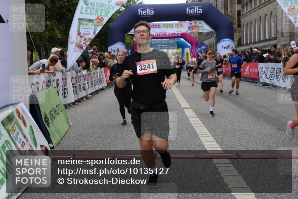 06.09.2026 - CURREX Alsterlauf Strokosch-Dieckow http://msf.ph/oto/10135127 06.09.2026 10:09:13 Ziel 2519, 3241, 3637, 5007, 5084, 5113, 5171, 5758, 5794, 5913, 5942, 6263, 6340, 6460, 6487, 8076 meine-sportfotos.de