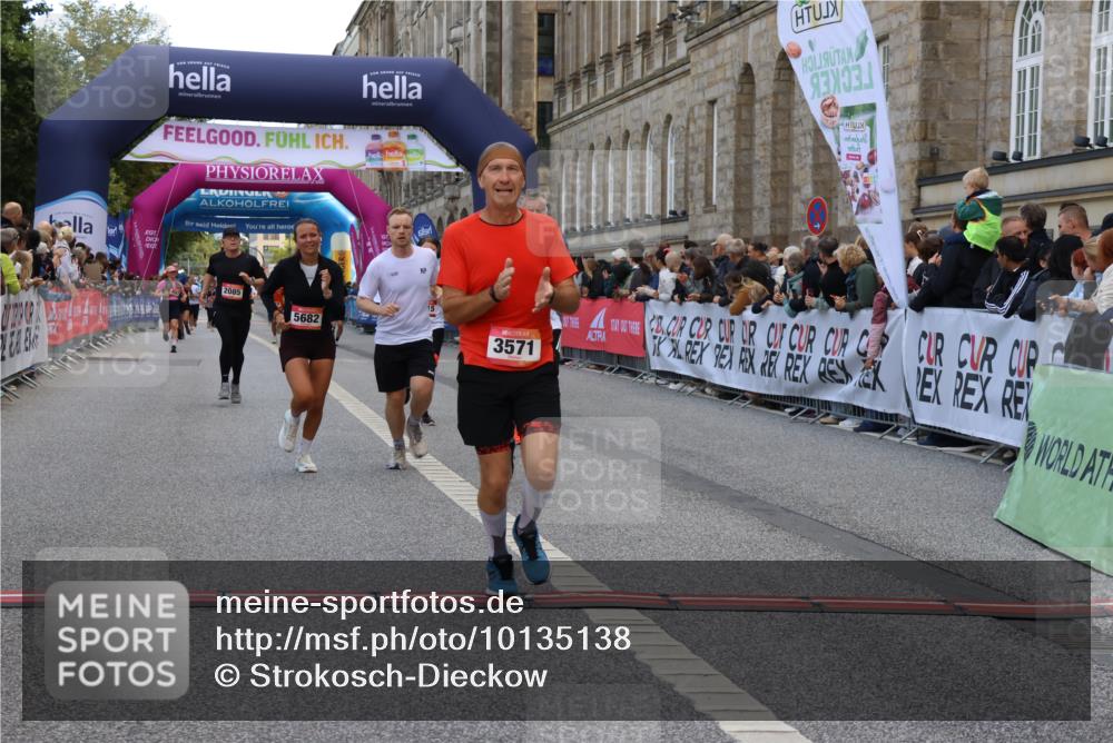 06.09.2026 - CURREX Alsterlauf Strokosch-Dieckow http://msf.ph/oto/10135138 06.09.2026 09:56:16 Ziel 2085, 2171, 2548, 3486, 3571, 4111, 4365, 4715, 5095, 5206, 5682, 5841, 6170, 6416, 6441, 8105, 8170 meine-sportfotos.de