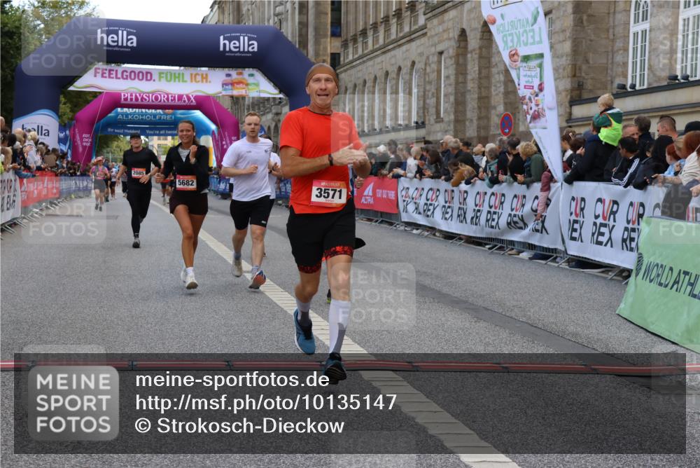06.09.2026 - CURREX Alsterlauf Strokosch-Dieckow http://msf.ph/oto/10135147 06.09.2026 09:56:16 Ziel 2085, 2171, 2548, 3486, 3571, 4111, 4365, 4715, 5095, 5206, 5682, 5841, 6170, 6416, 6441, 8105, 8170 meine-sportfotos.de