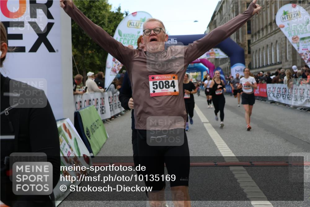 06.09.2026 - CURREX Alsterlauf Strokosch-Dieckow http://msf.ph/oto/10135169 06.09.2026 10:09:18 Ziel 2466, 2919, 3241, 3332, 3573, 4222, 5084, 5113, 5126, 5171, 5758, 5794, 5913, 6263, 8076, 8294 meine-sportfotos.de