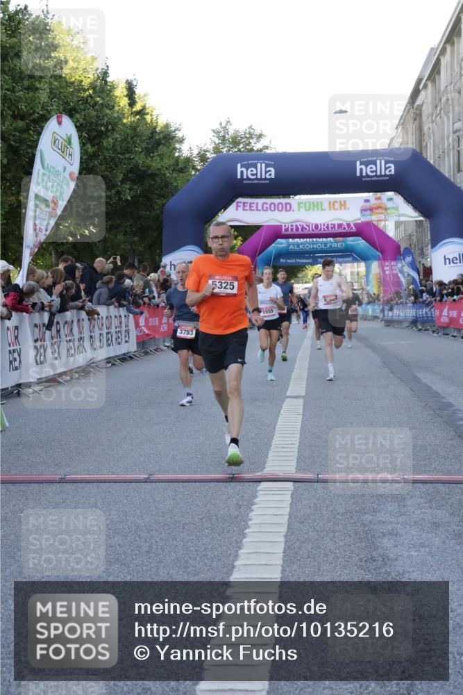06.09.2026 - CURREX Alsterlauf Yannick Fuchs http://msf.ph/oto/10135216 06.09.2026 09:43:07 Ziel 3361, 3753, 5325, 5950, 5955, 5963, 6002, 6221, 6421, 8321 meine-sportfotos.de
