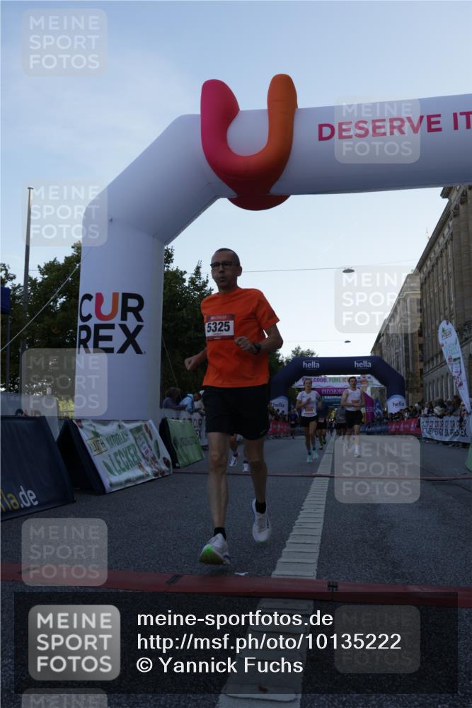 06.09.2026 - CURREX Alsterlauf Yannick Fuchs http://msf.ph/oto/10135222 06.09.2026 09:43:09 Ziel 2907, 3361, 3572, 3753, 5325, 5955, 5963, 6002, 6221, 8233, 8321, 8330 meine-sportfotos.de