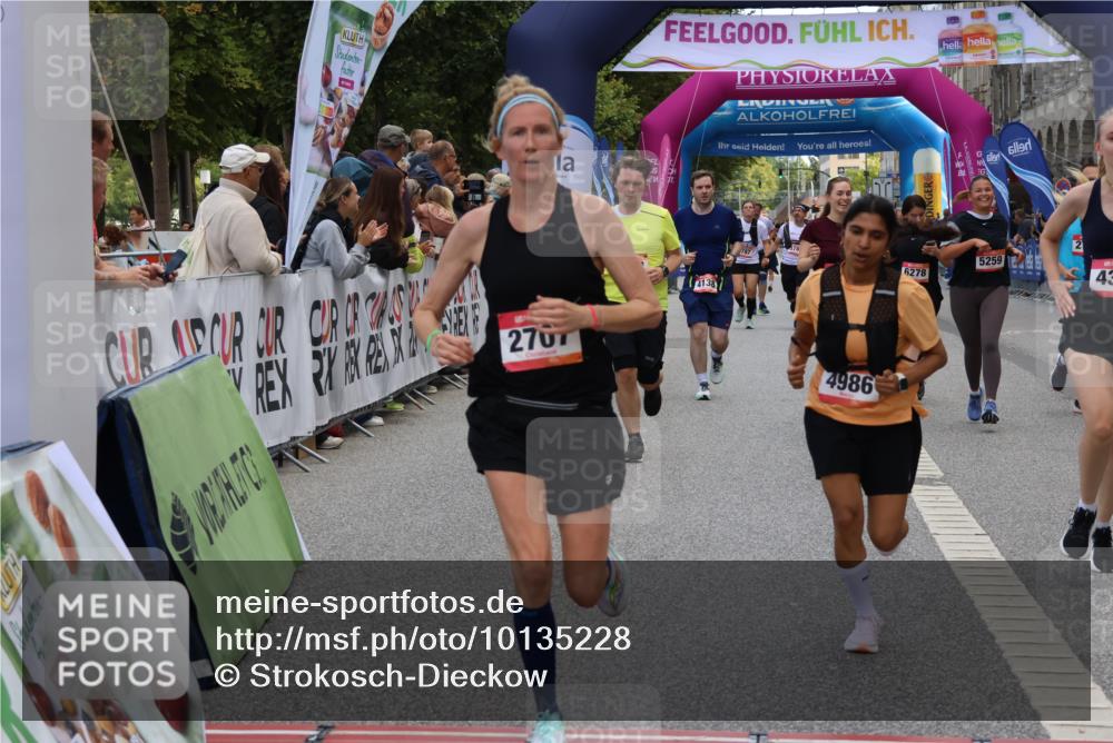 06.09.2026 - CURREX Alsterlauf Strokosch-Dieckow http://msf.ph/oto/10135228 06.09.2026 10:09:31 Ziel 2082, 2201, 2707, 2742, 4138, 4280, 4328, 4536, 4815, 4986, 5241, 5259, 5260, 6070, 6278, 6492, 8271 meine-sportfotos.de