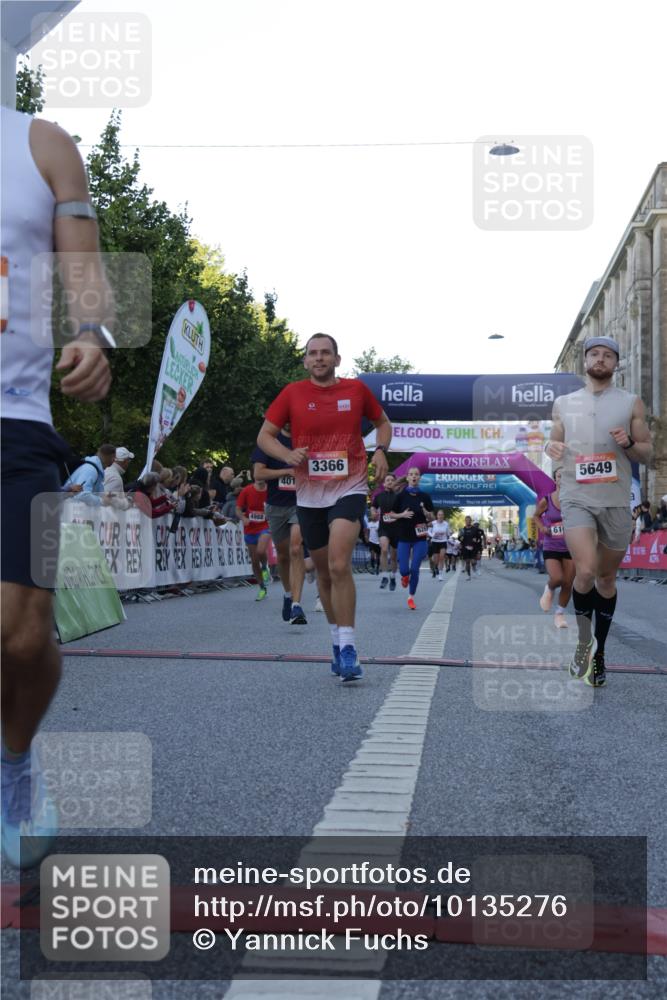 06.09.2026 - CURREX Alsterlauf Yannick Fuchs http://msf.ph/oto/10135276 06.09.2026 09:43:19 Ziel 2137, 2907, 3366, 3572, 4016, 4988, 5649, 5776, 5904, 5952, 5963, 6002, 6104, 6192, 6267, 6326, 8233, 8330 meine-sportfotos.de