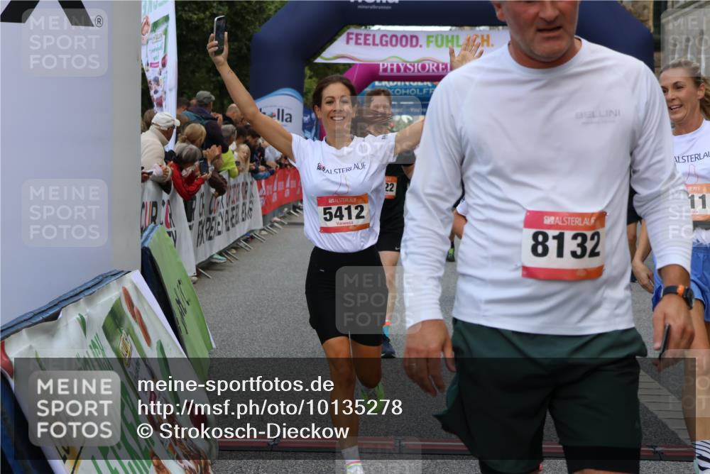 06.09.2026 - CURREX Alsterlauf Strokosch-Dieckow http://msf.ph/oto/10135278 06.09.2026 09:56:45 Ziel 2338, 2647, 2648, 2927, 3123, 3365, 3606, 3638, 4088, 4278, 4422, 5011, 5026, 5312, 5313, 5411, 5412, 5413, 5414, 5543, 5848, 5973, 6048, 6159, 6164, 8080, 8132 meine-sportfotos.de