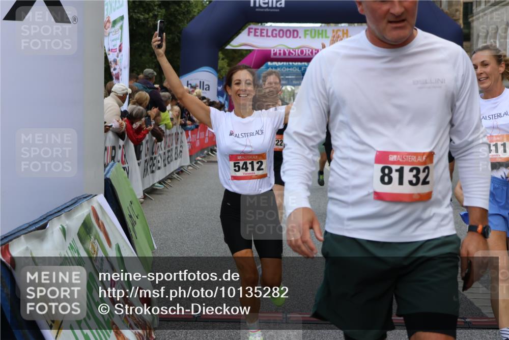 06.09.2026 - CURREX Alsterlauf Strokosch-Dieckow http://msf.ph/oto/10135282 06.09.2026 09:56:45 Ziel 2338, 2647, 2648, 2927, 3123, 3365, 3606, 3638, 4088, 4278, 4422, 5011, 5026, 5312, 5313, 5411, 5412, 5413, 5414, 5543, 5848, 5973, 6048, 6159, 6164, 8080, 8132 meine-sportfotos.de