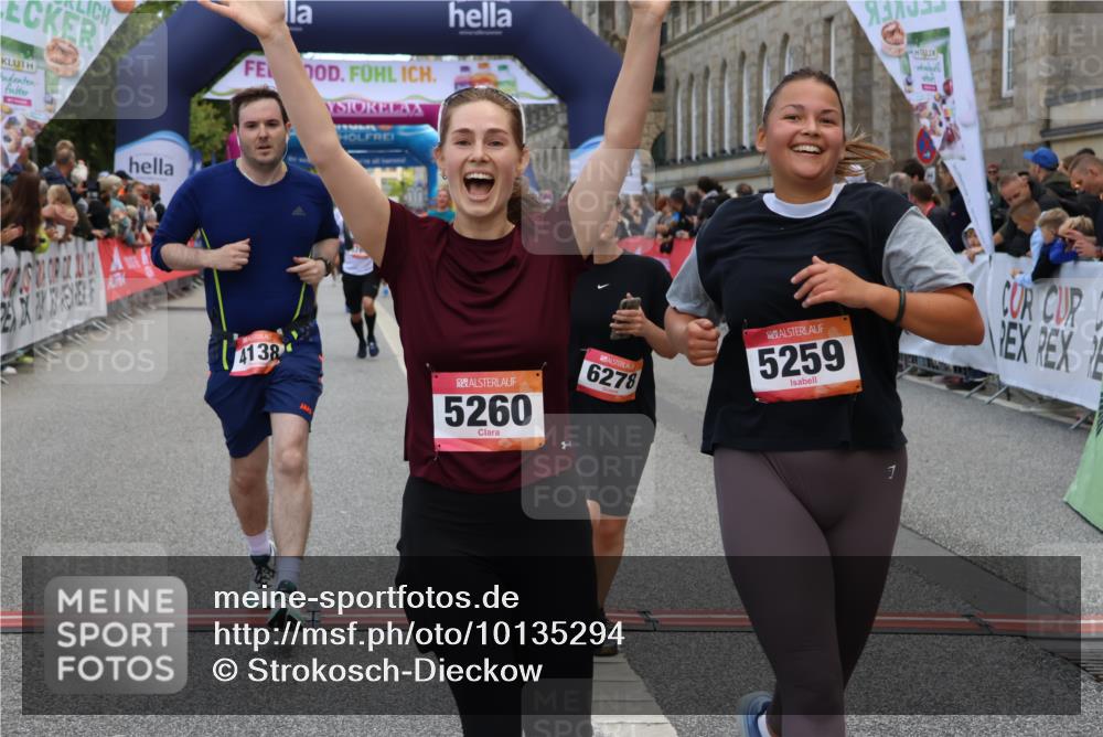 06.09.2026 - CURREX Alsterlauf Strokosch-Dieckow http://msf.ph/oto/10135294 06.09.2026 10:09:36 Ziel 2707, 2742, 3785, 3787, 4138, 4280, 4328, 4536, 4986, 5259, 5260, 6278, 6492 meine-sportfotos.de