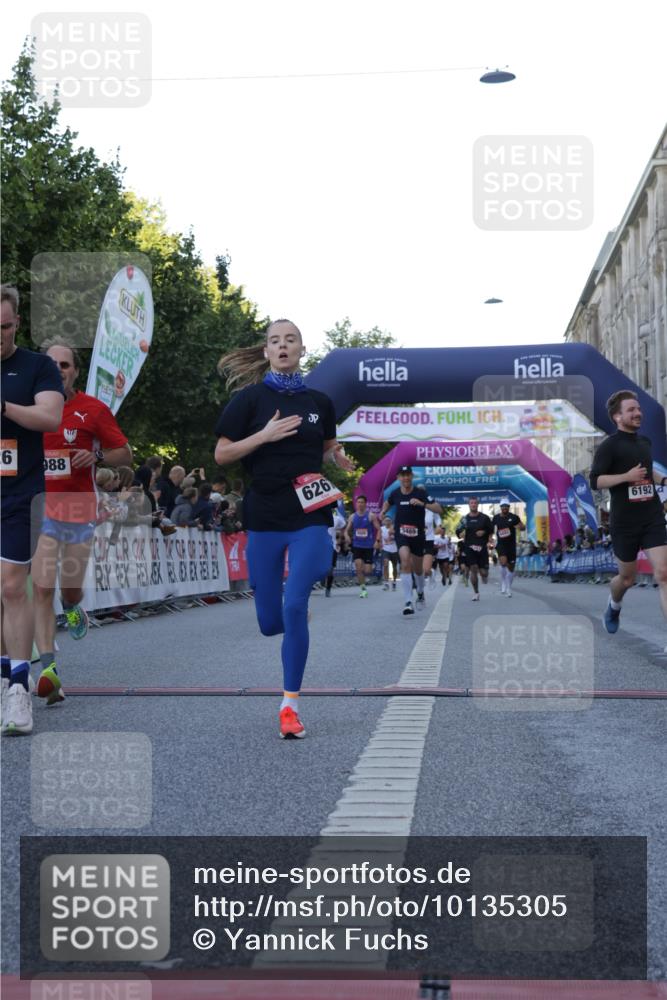 06.09.2026 - CURREX Alsterlauf Yannick Fuchs http://msf.ph/oto/10135305 06.09.2026 09:43:21 Ziel 2137, 2907, 3366, 3489, 4016, 4988, 5649, 5776, 5904, 5919, 5952, 6104, 6192, 6267, 6326, 8164, 8233, 8330 meine-sportfotos.de