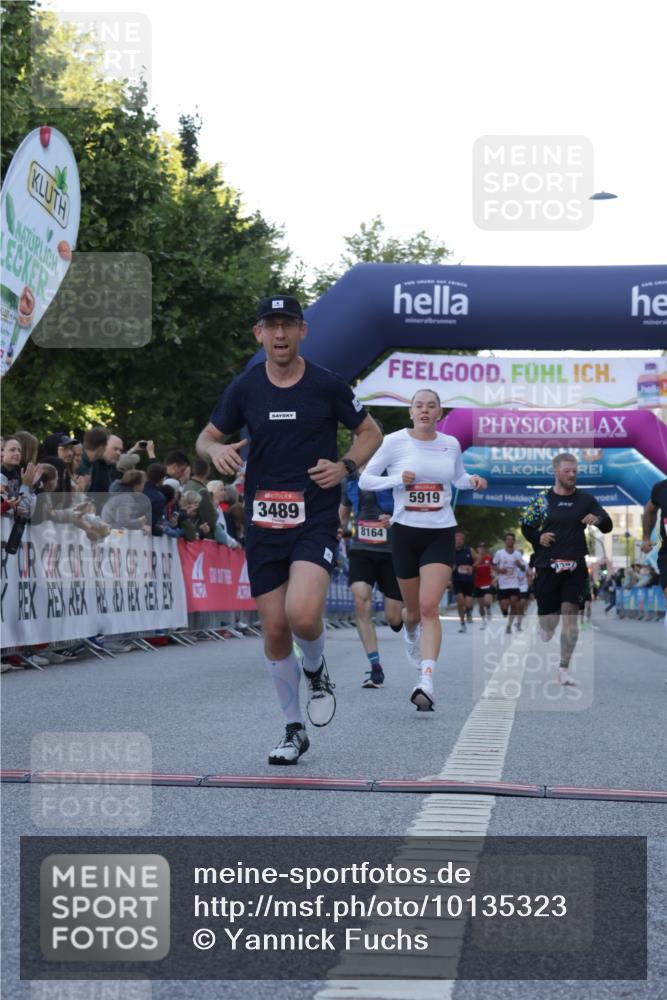 06.09.2026 - CURREX Alsterlauf Yannick Fuchs http://msf.ph/oto/10135323 06.09.2026 09:43:24 Ziel 3366, 3489, 4016, 4089, 4397, 4443, 4505, 4988, 5649, 5919, 6104, 6192, 6267, 6326, 8164 meine-sportfotos.de