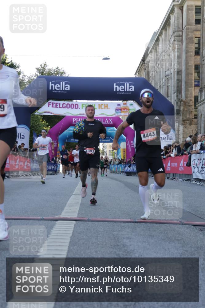 06.09.2026 - CURREX Alsterlauf Yannick Fuchs http://msf.ph/oto/10135349 06.09.2026 09:43:25 Ziel 3366, 3489, 3814, 4016, 4089, 4397, 4443, 4505, 4988, 5649, 5919, 6104, 6192, 6267, 6326, 8164 meine-sportfotos.de