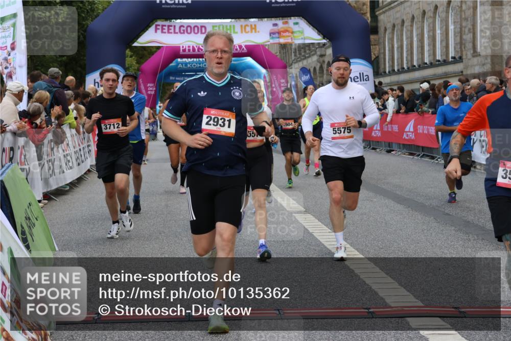 06.09.2026 - CURREX Alsterlauf Strokosch-Dieckow http://msf.ph/oto/10135362 06.09.2026 09:57:00 Ziel 2165, 2931, 3050, 3519, 3520, 3587, 3609, 3689, 3690, 3712, 3795, 4014, 4126, 4717, 4740, 5571, 5575, 5719, 5939, 6055, 6115, 8200 meine-sportfotos.de
