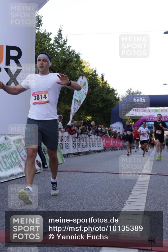 06.09.2026 - CURREX Alsterlauf Yannick Fuchs http://msf.ph/oto/10135389 06.09.2026 09:43:31 Ziel 3489, 3523, 3524, 3814, 4089, 4397, 4443, 4505, 5370, 5919, 8164 meine-sportfotos.de