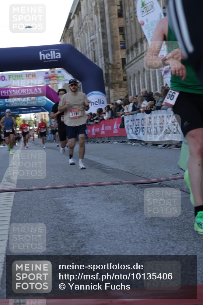 06.09.2026 - CURREX Alsterlauf Yannick Fuchs http://msf.ph/oto/10135406 06.09.2026 09:43:40 Ziel 2166, 2245, 3197, 3523, 3524, 3561, 3715, 5098, 5370, 6371, 6388, 8036, 8316 meine-sportfotos.de